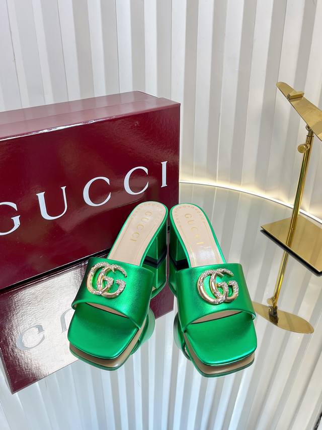 25 Spring Collection Gucci Interlocking Double G Slippers With Double G Copper D