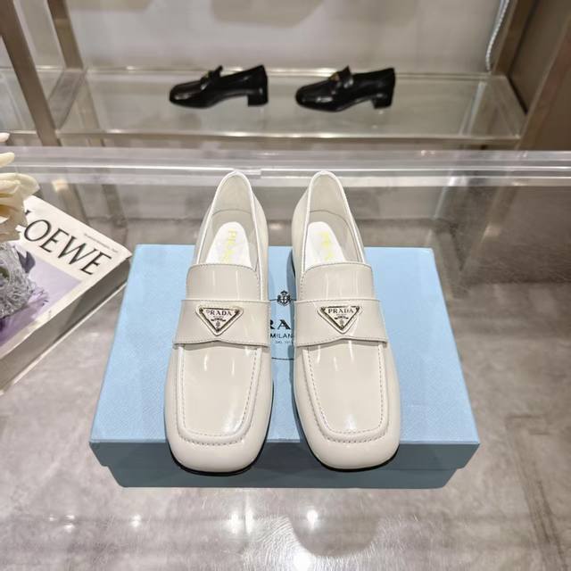 Pu Jia Show Model, Sizes 35-39. Custom Sizes 34, 40, And 41 Are Available But Ca