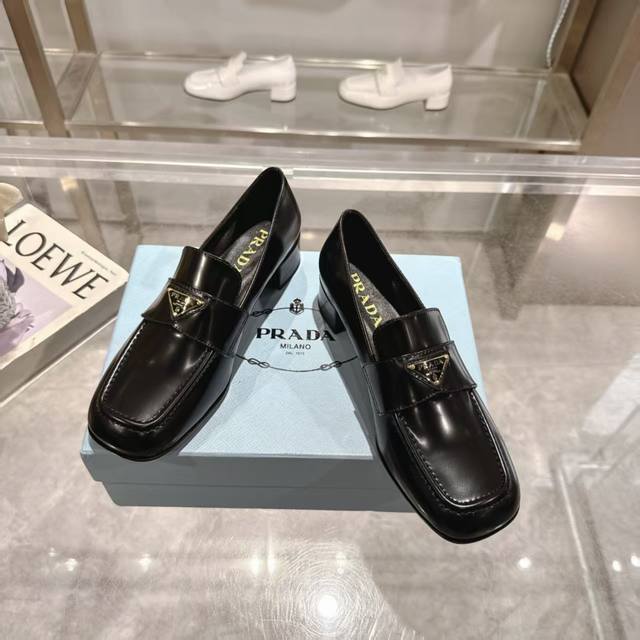 Pu Jia Show Model, Sizes 35-39. Custom Sizes 34, 40, And 41 Are Available But Ca