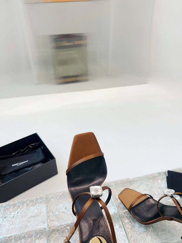 Saint Laurent Ysl 2025 Spring/Summer High-Heel Shoes Show Model Sandals Upper: S
