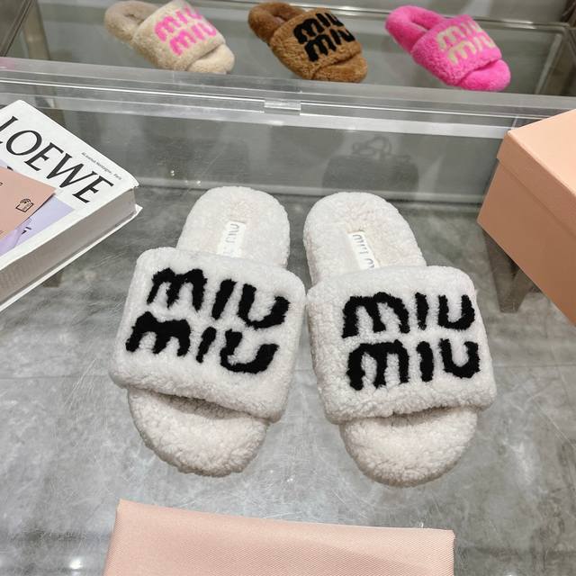 P Direct Sales Women's Shoes, Women's Apparel Miu Miu Classic Autumn/Winter Lett
