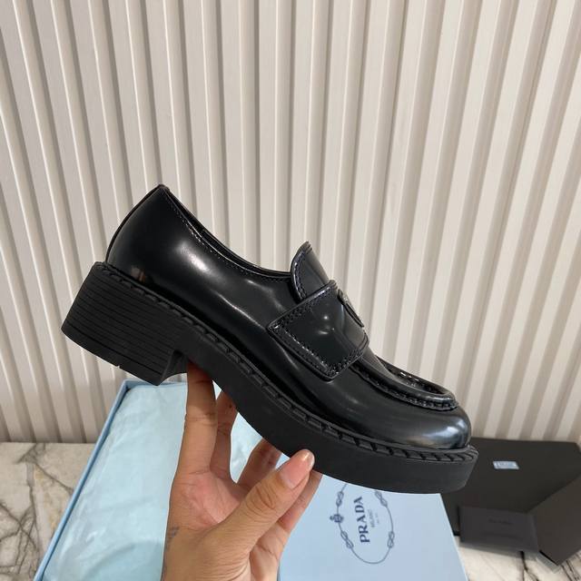 P Direct Sales Women's Shoe Factory P Women's Shoe Factory P Prada Autumn/Winter
