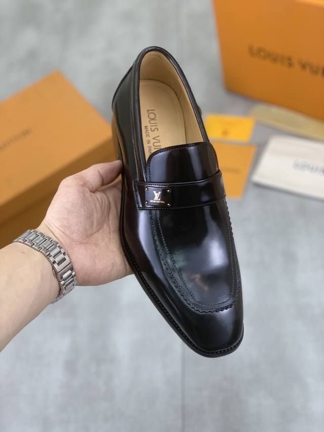 Factory Price Actual Price Water-Dyed Cowhide Lining Lv Louis Vuitton Business L