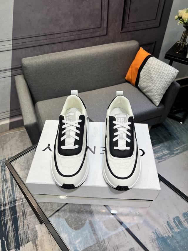 G I V E N C H Y Givenchy New Arrival, Same As Store Version, Must-Have Item, Sto