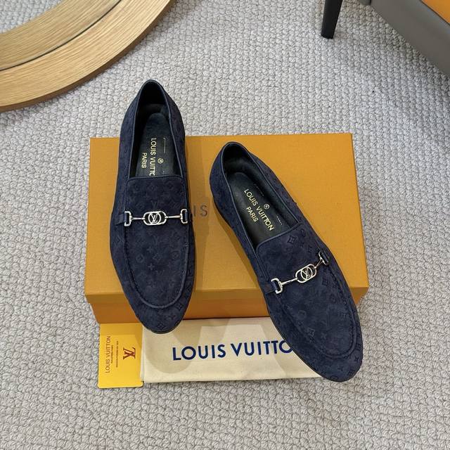 Factory Price P Sheepskin 2025 Lv Men's Business Casual Shoes. Handcrafted With