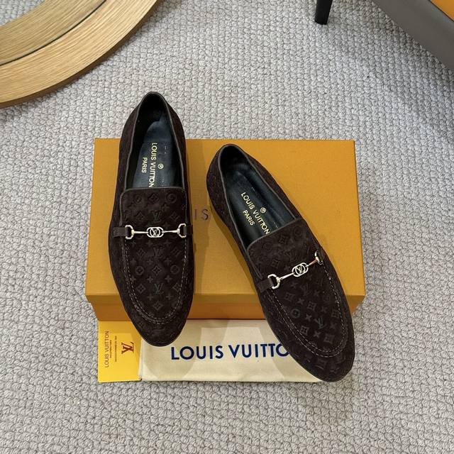 Factory Price P Sheepskin 2025 Lv Men's Business Casual Shoes Handcrafted Italia