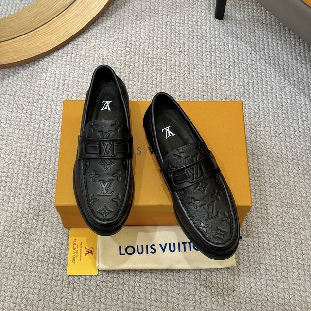 Factory Price P Sheepskin 2025 Lv Men's Business Casual Shoes Handcrafted Italia
