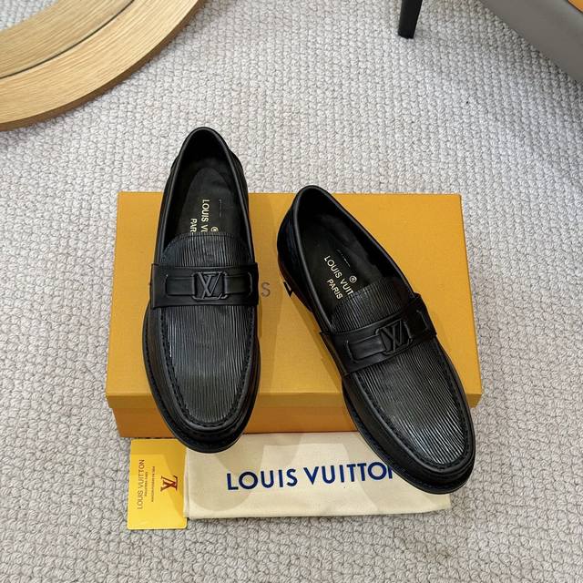 Factory Price P Sheepskin 2025 Lv Men's Business Casual Shoes Handcrafted Italia
