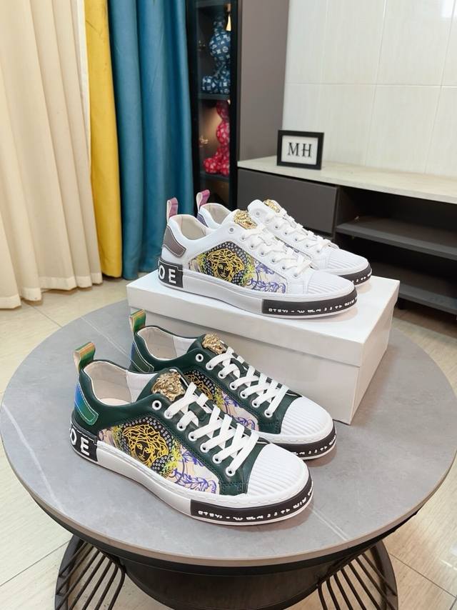 Factory Price P Versace Versace's Latest Meticulously Crafted Design, Set To Tak