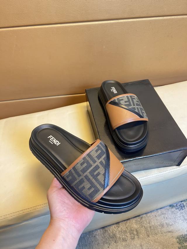 Fendi Top-Tier Counterfeit Men's Slippers, In Sync With The Official Store. Uppe