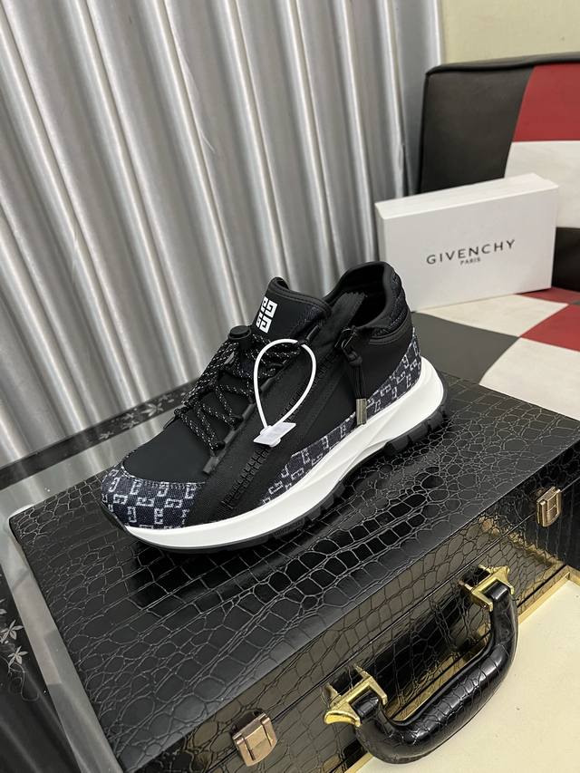 Factory Price: Givenchy Original Quality. ~ Unique Modern-Style Sports Shoes. Ca