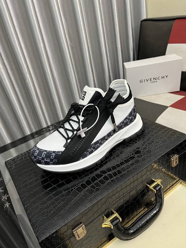 Factory Price: Givenchy Original Quality. Unique Modern-Style Sneakers. Casual S