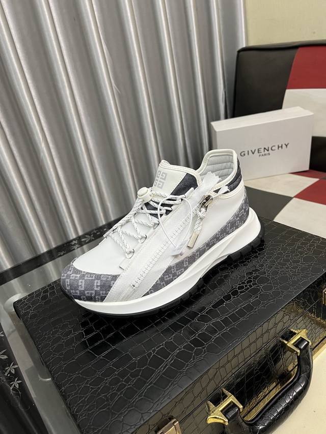 Factory Price: Givenchy Original Quality. Unique Modern-Style Sneakers. Casual S