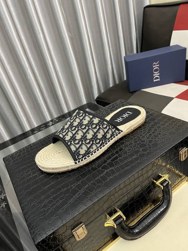 Factory Price: Dior Original Quality, 2025 New Men's Casual Sandals, Featuring O