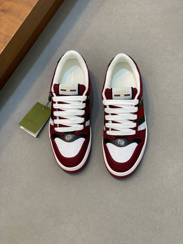 G Top-Tier Resale Of Vintage Street-Style Couple's Sneakers, Available Simultane