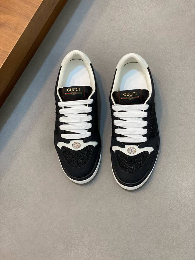 G Top-Tier Reseller For Vintage Street-Style Couple's Sneakers, Available Simult