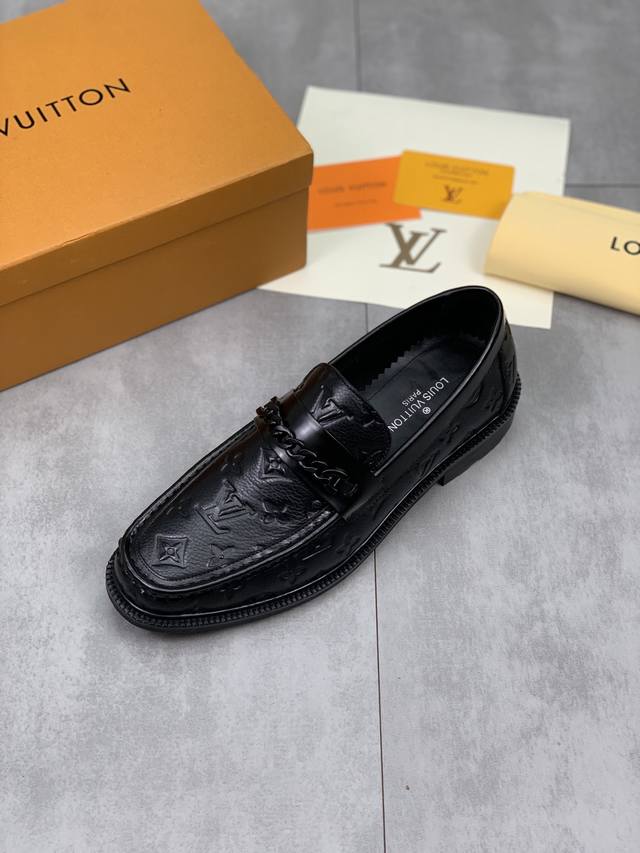 Factory Price P Actual Price Water-Dyed Cowhide Lining Lv Louis Vuitton Business