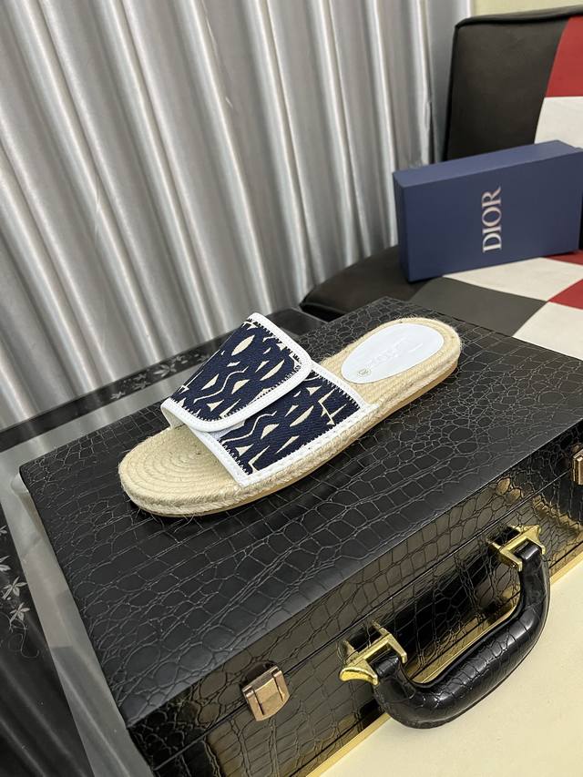 Factory Price: Dior Original Quality, 2025 New Men's Casual Sandals, Made With O