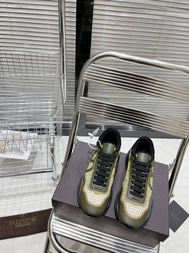 Actual Price: Men's Exclusive Top-Tier Version Valentino V-House New Netrunner S