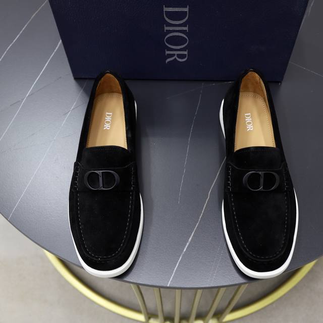 Factory Price: Brand: Dior Standard Size: Men's Sizes 38, 44, 45 (Customizable)