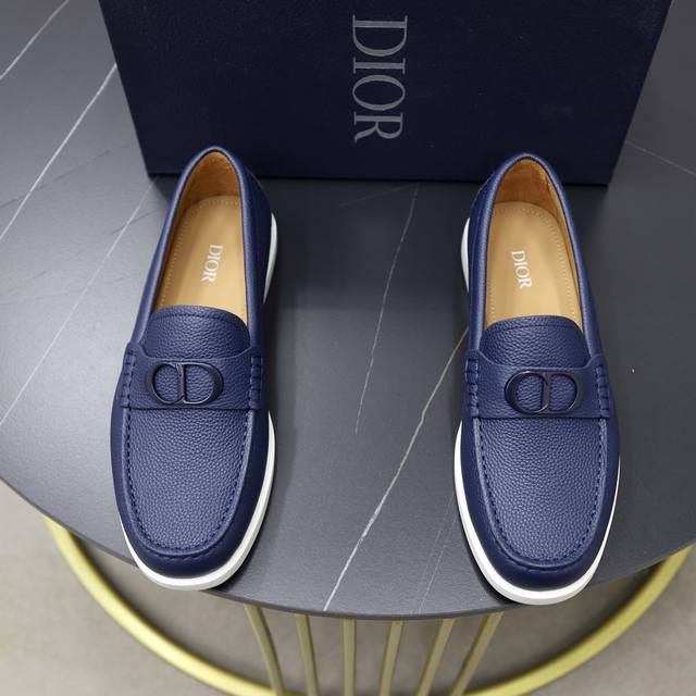 Factory Price: Brand: Dior Standard Sizes: Men's Sizes 38, 44, 45 (Customizable)