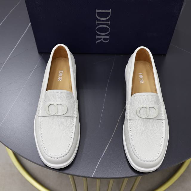 Factory Price: Brand: Dior Standard Sizes: Men's Sizes 38, 44, 45 (Customizable)