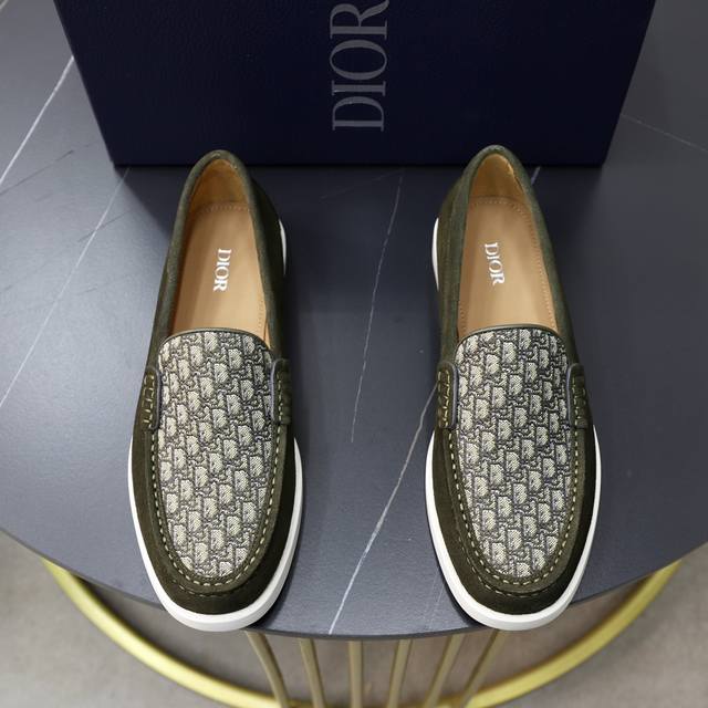 Factory Price: Brand: Dior Standard Sizes: Men's Sizes 38, 44, 45 (Customizable)