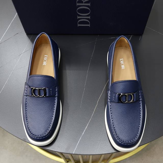 Factory Price: Brand: Dior Standard Sizes: Men's Sizes 38, 44, 45 (Customizable)