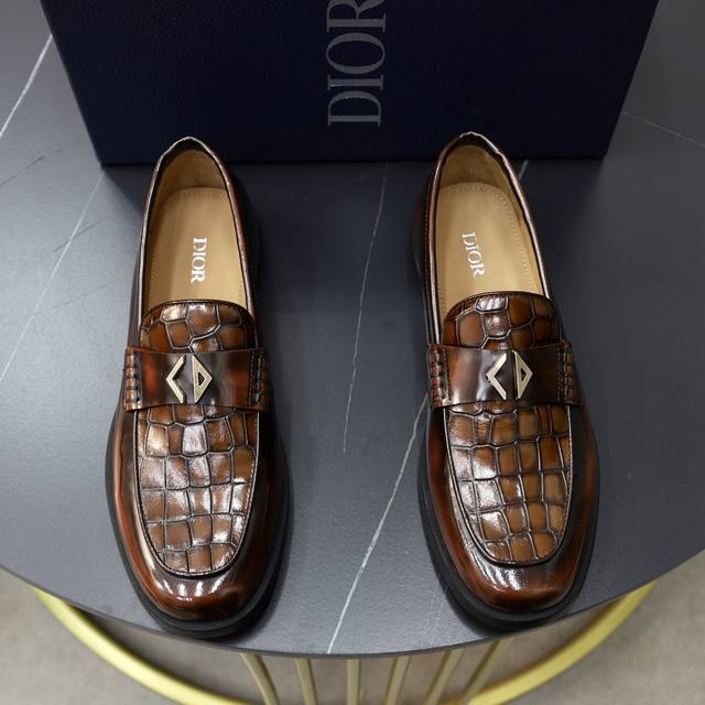 Factory Price Pp: Brand: Dior Standard Sizes: Men's Sizes 38, 44, 45 (Customizab