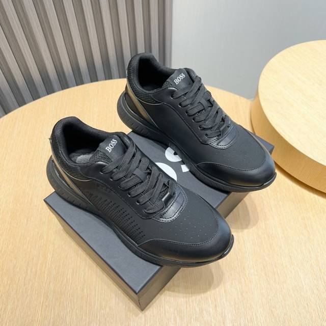 Factory P Boss New Men's Sports Shoes - A Renowned Sports Brand's New Model Is N