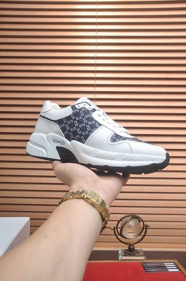 Factory Price P Givenchy. Available Simultaneously At Givenchy Stores. Upper: It