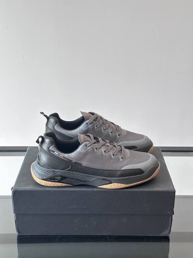 Boss Men's Casual Sports Shoes, Original Mold Design, Top-Grain Leather Combined