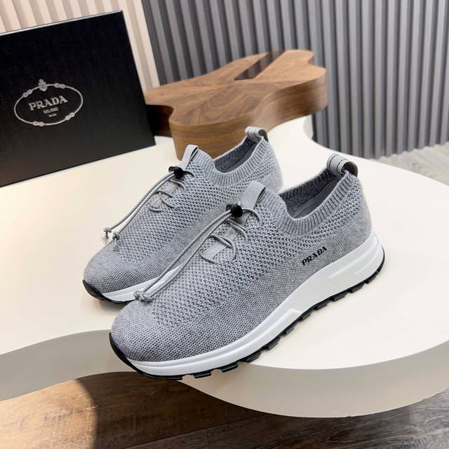 Prada Spring/Summer New Arrival Men's High-End Sports Shoes. This Sports Shoe Is