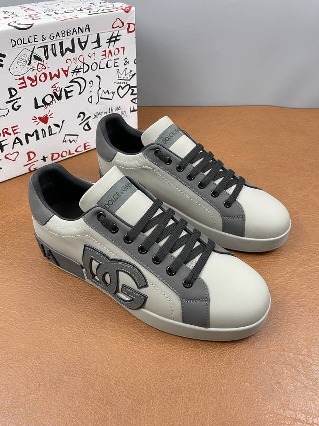 Dg Premium Men's Casual Sneakers! Imported Genuine Leather, 5D Printed Decoratio