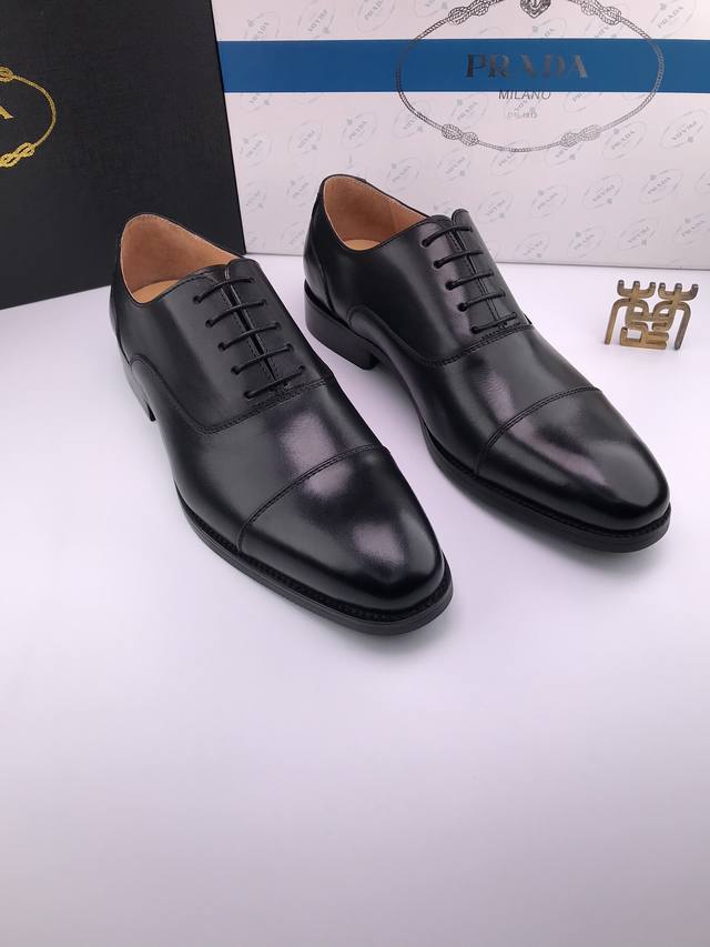 Prad* Grained Calf Leather, Wooden Heel, European-Style Formal Leather Shoes. Fu