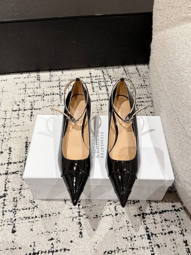 Maison Margiela 25 Latest Kitten Heel Pointed Toe High Heels A Pair Of Shoes No