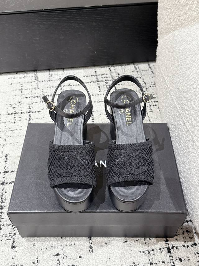 Chanel 25 Spring/Summer Lace Knit Camellia Double C Thick-Soled Sandals Lace Wat