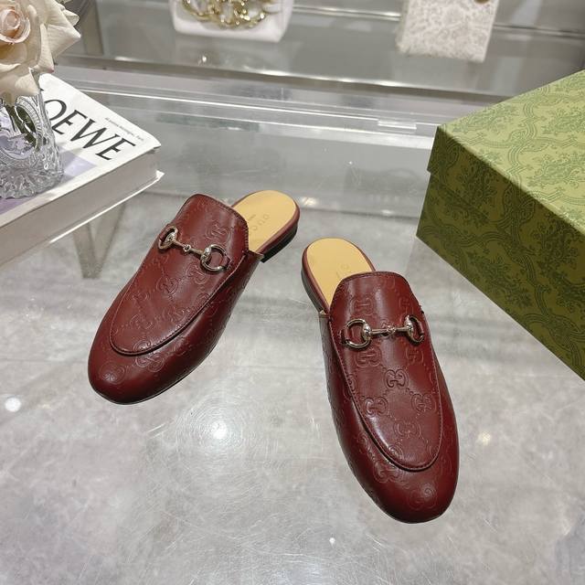 1803-1 Burgundy 35-41 As An Outstanding Representative Of Gucci's Design Heritag