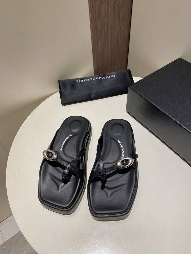 Alexande* Wang Alexander* Wang. Travel, Home, And Streetwear Essential. 25Ss New