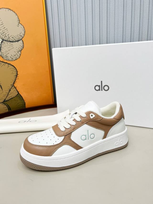Alo 2025 Spring/Summer New Bestseller, Color-Blocked Casual White Sneakers, Comf