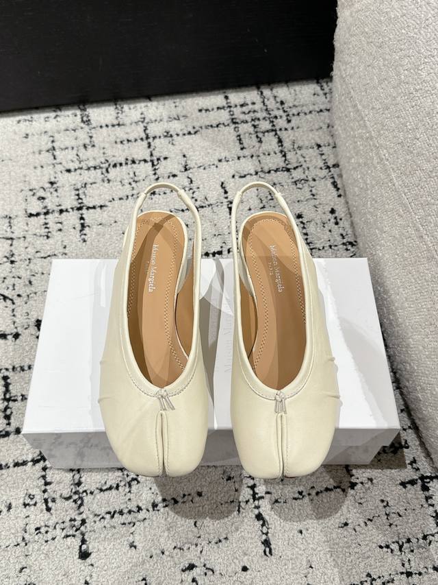 Maison Margiela | Mm6 Margiela 2025 New Collection 3.5-Inch Heel, Pleated, Open-