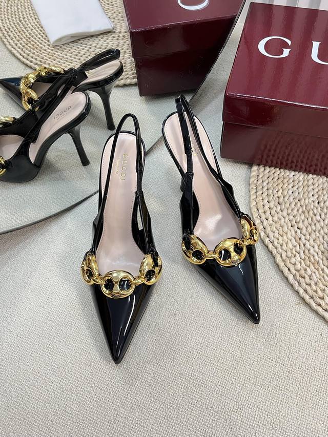 Gucci 24Ss New Arrival G House Pointed Toe New Round Buckle Series, Classic Reim