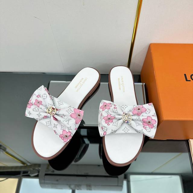 Factory Price: Pp Genuine Leather Sole +80. 2025 Louis Vuitton X Takashi Murakam