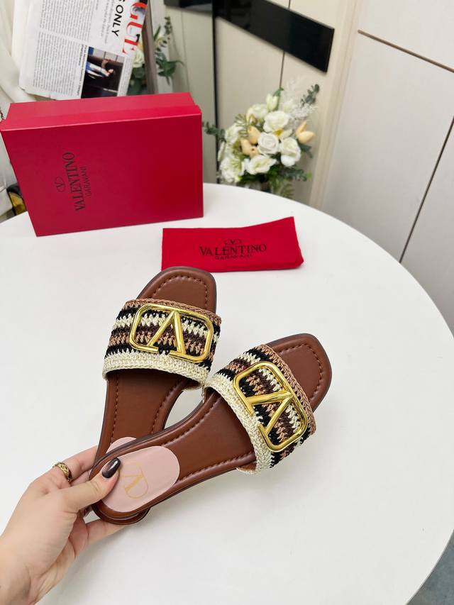 Rubber Sole With Genuine Leather Outsole 330 Valentino. Valentino's Latest Colle