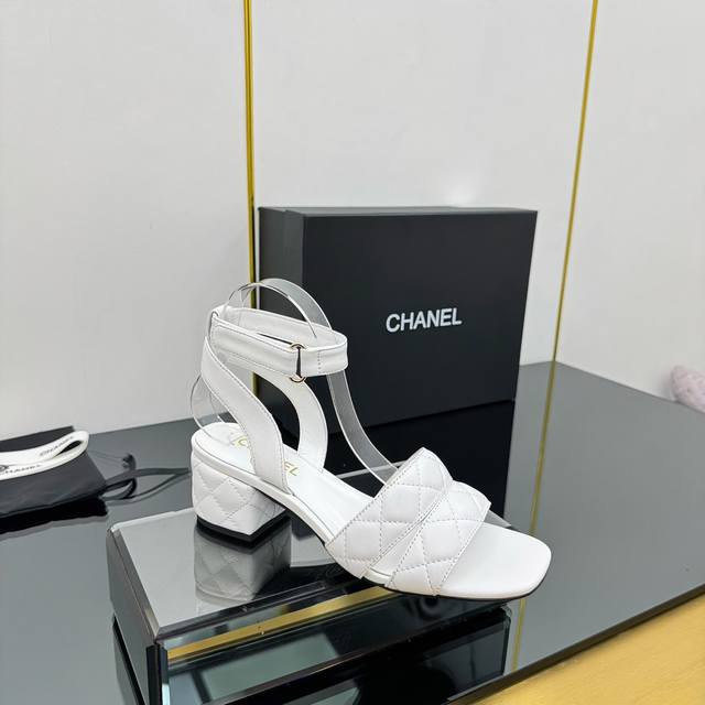 High Version! Chanel Spring/Summer New Arrival, Store New Arrival Sandals With E
