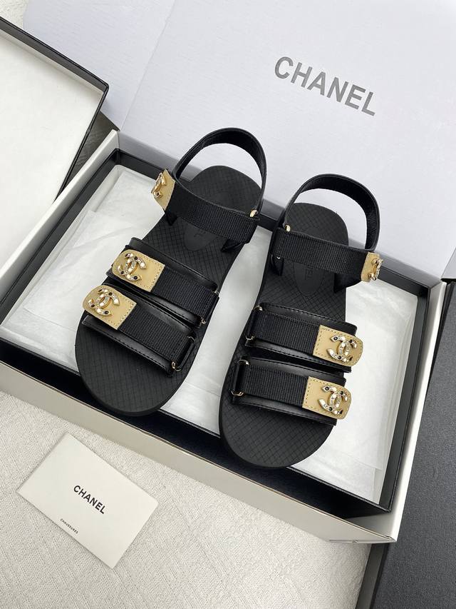 Airplane Box 10 Chanel Little Chanel 2025 Ss Spring/Summer Latest Runway Model D