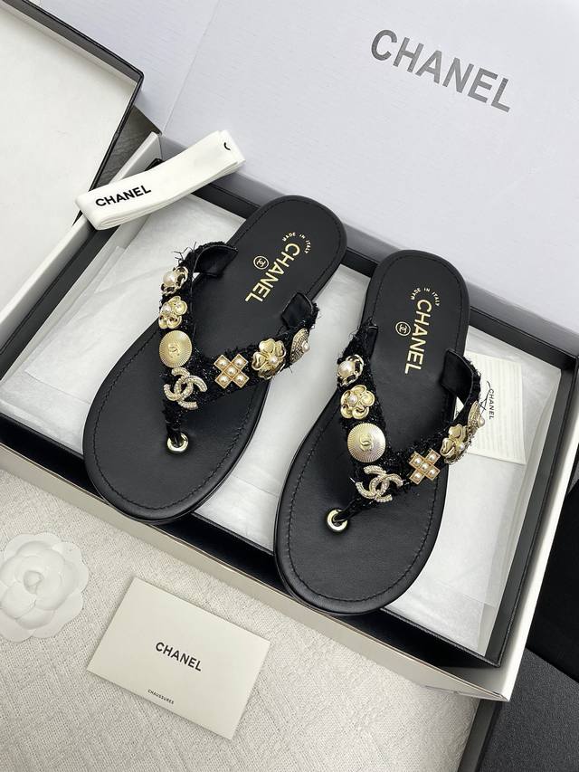 Airplane Box Version - Please Note In Order Notes. Premium-Grade Chanel 25S Smal
