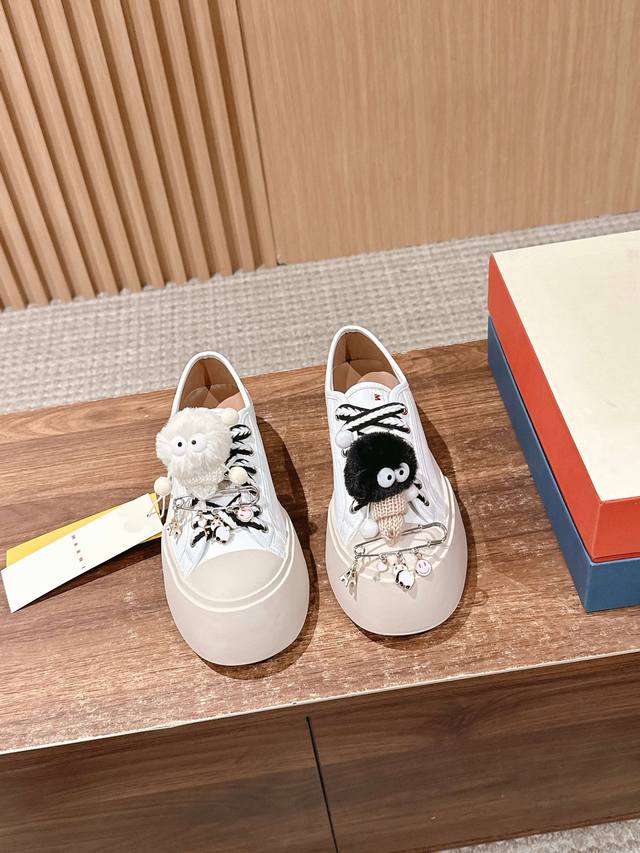Buckle +20 Mani's Latest Mary Jane Shoes With A Large Toe, Very Elegant And Comf