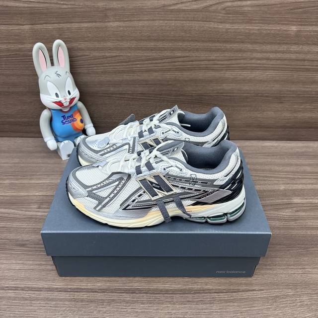 Premium Version New Balance 1906A Lace-Up Round-Toe Durable Low-Top Running Shoe