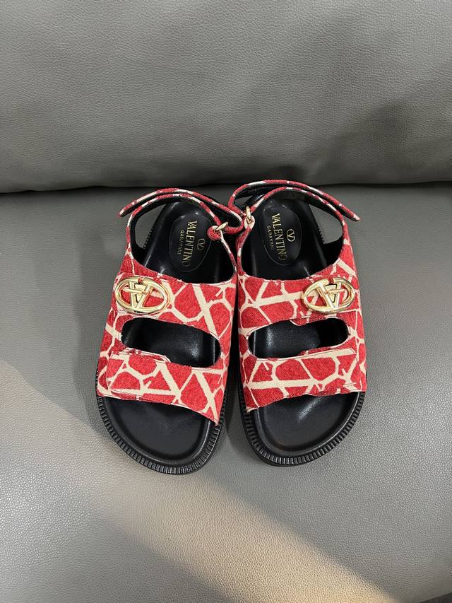 Premium Grade Va*Le*Tino Hua*Tian*Early Spring New Arrival - Beach Sandals And S